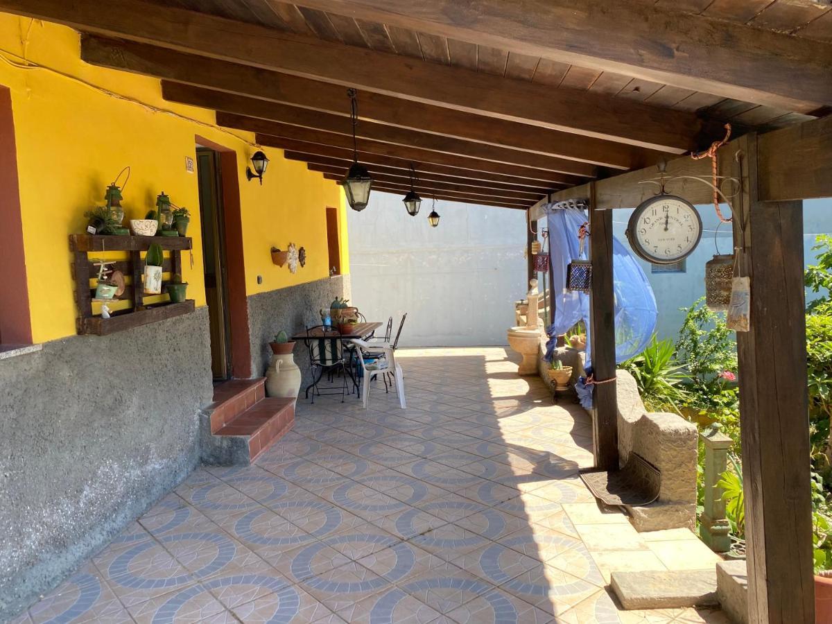 Casa Vacanza Sa Dommu De Teresa Nebida Exterior photo